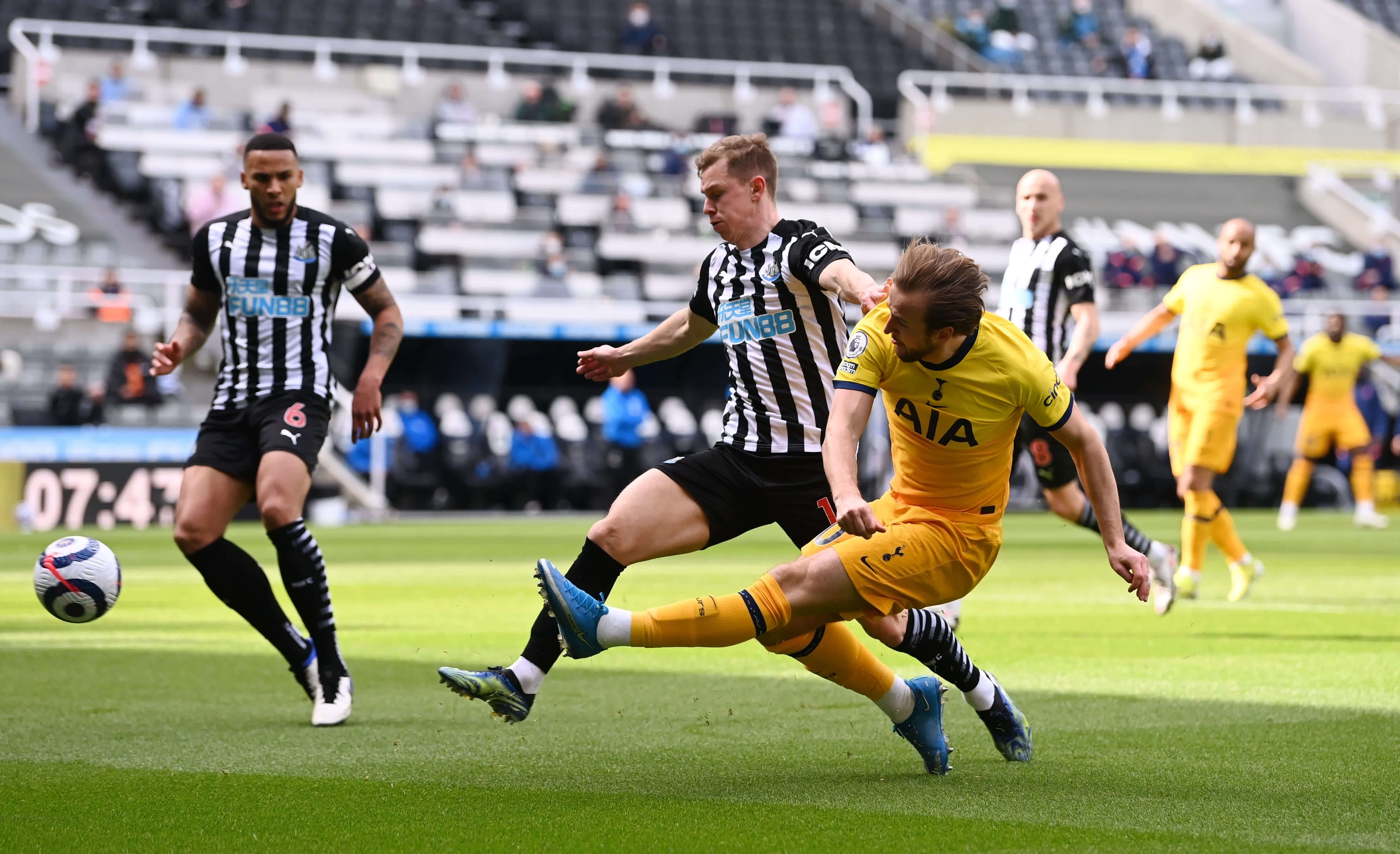 官方：莱加内斯签下卡斯蒂亚后卫马弗尔，双方签约至2028年.