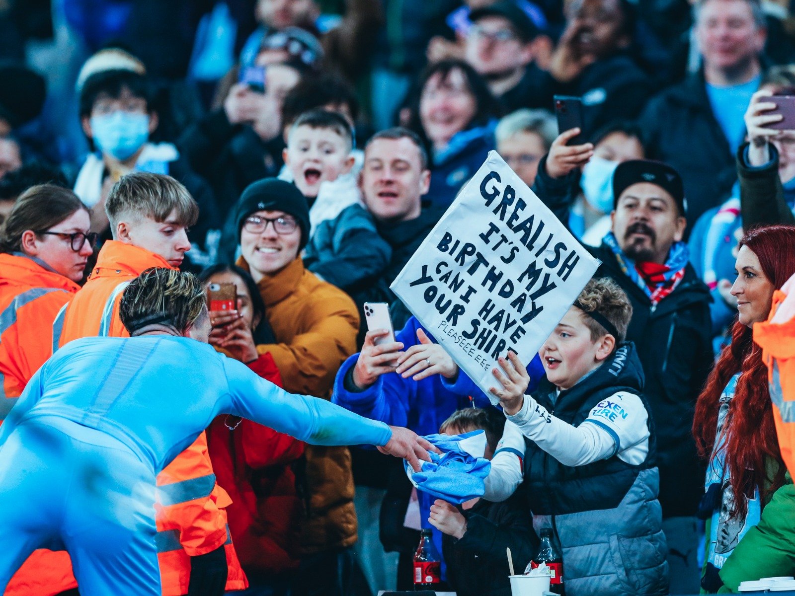 凭借队内的 凭借队内的